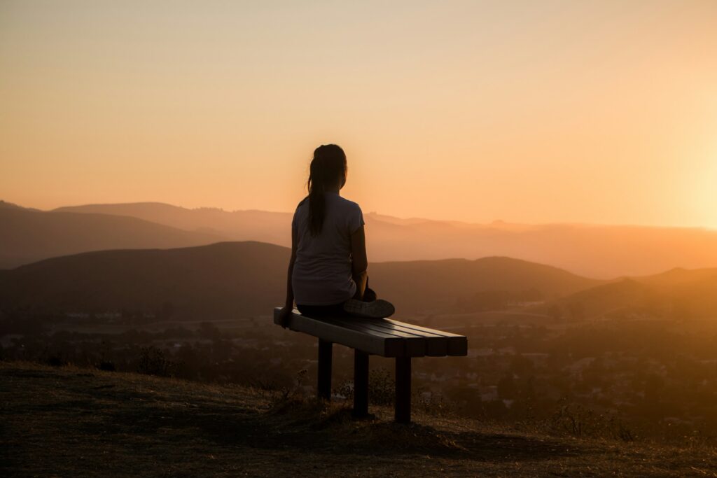 žena meditira